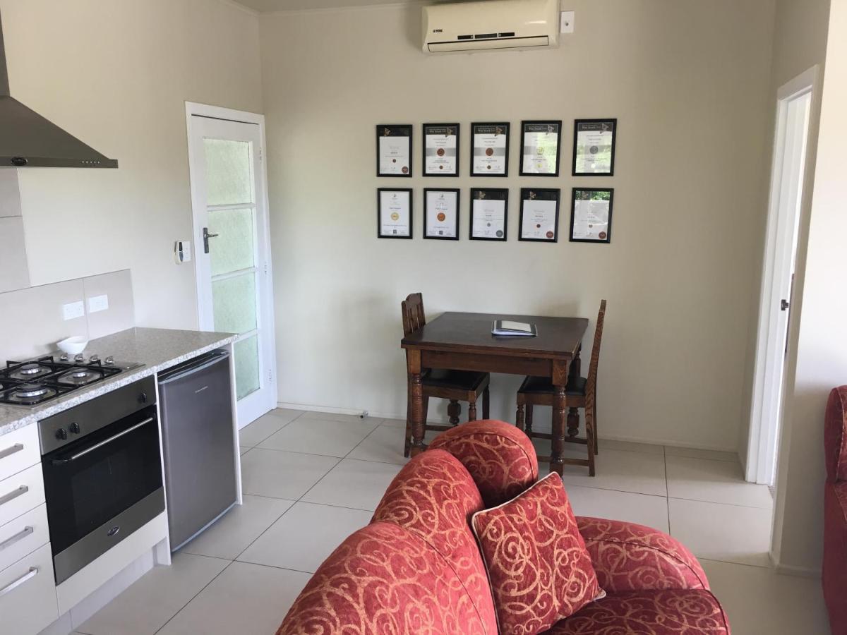 Tuki Vineyard Cottage Havelock North Kültér fotó